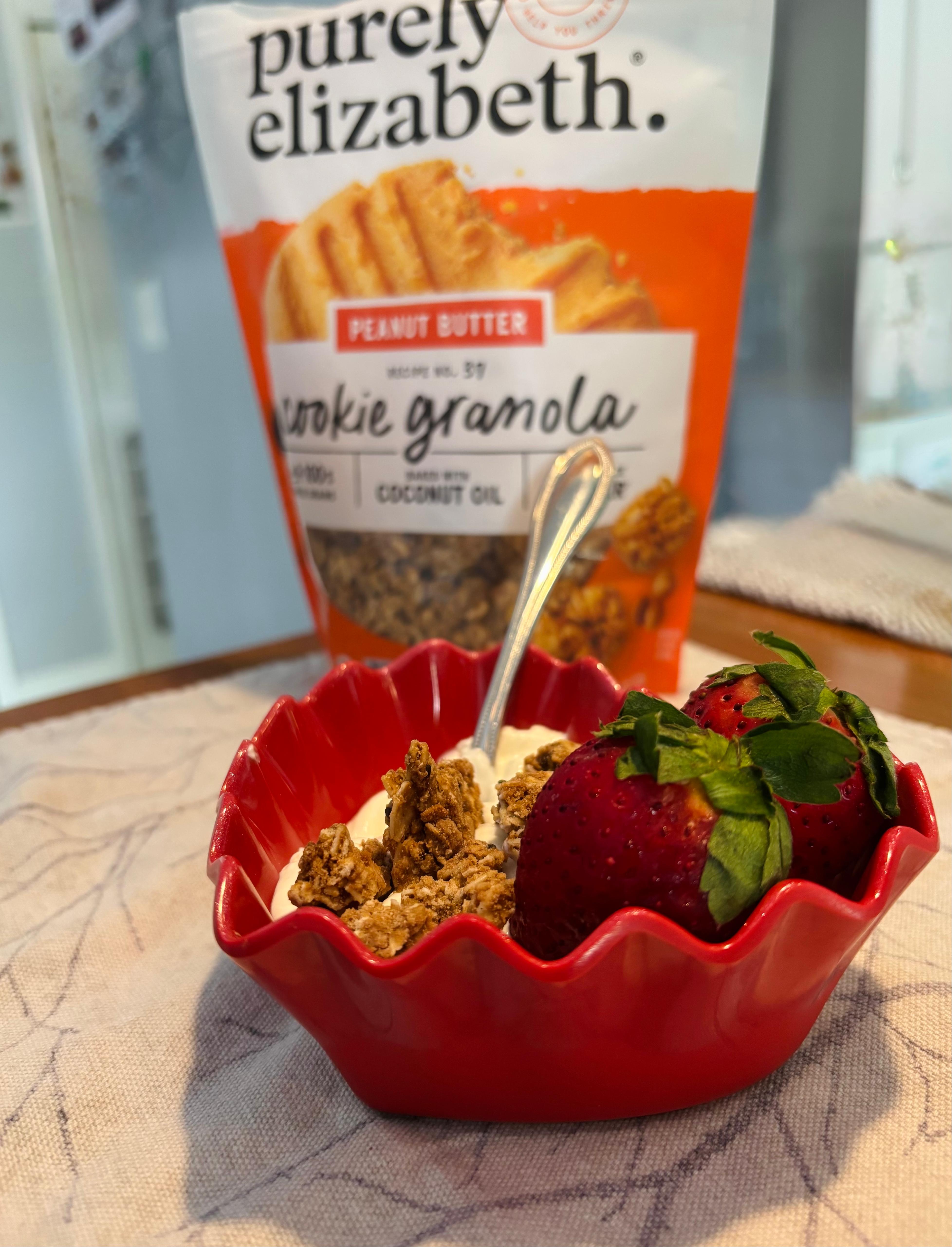 Granola and yogurt lifestyle content